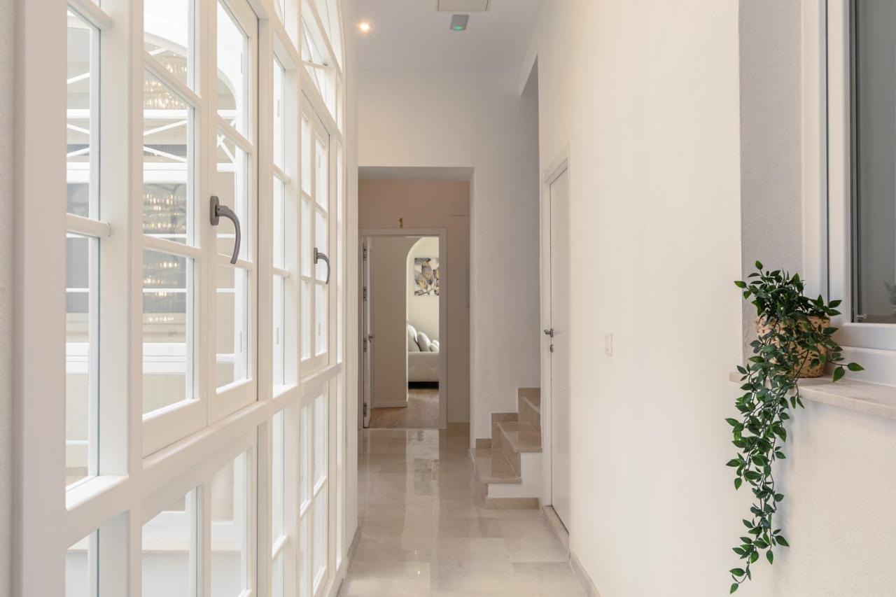 סביליה La Joya De Santa Cruz Calle Virgenes 21 מראה חיצוני תמונה
