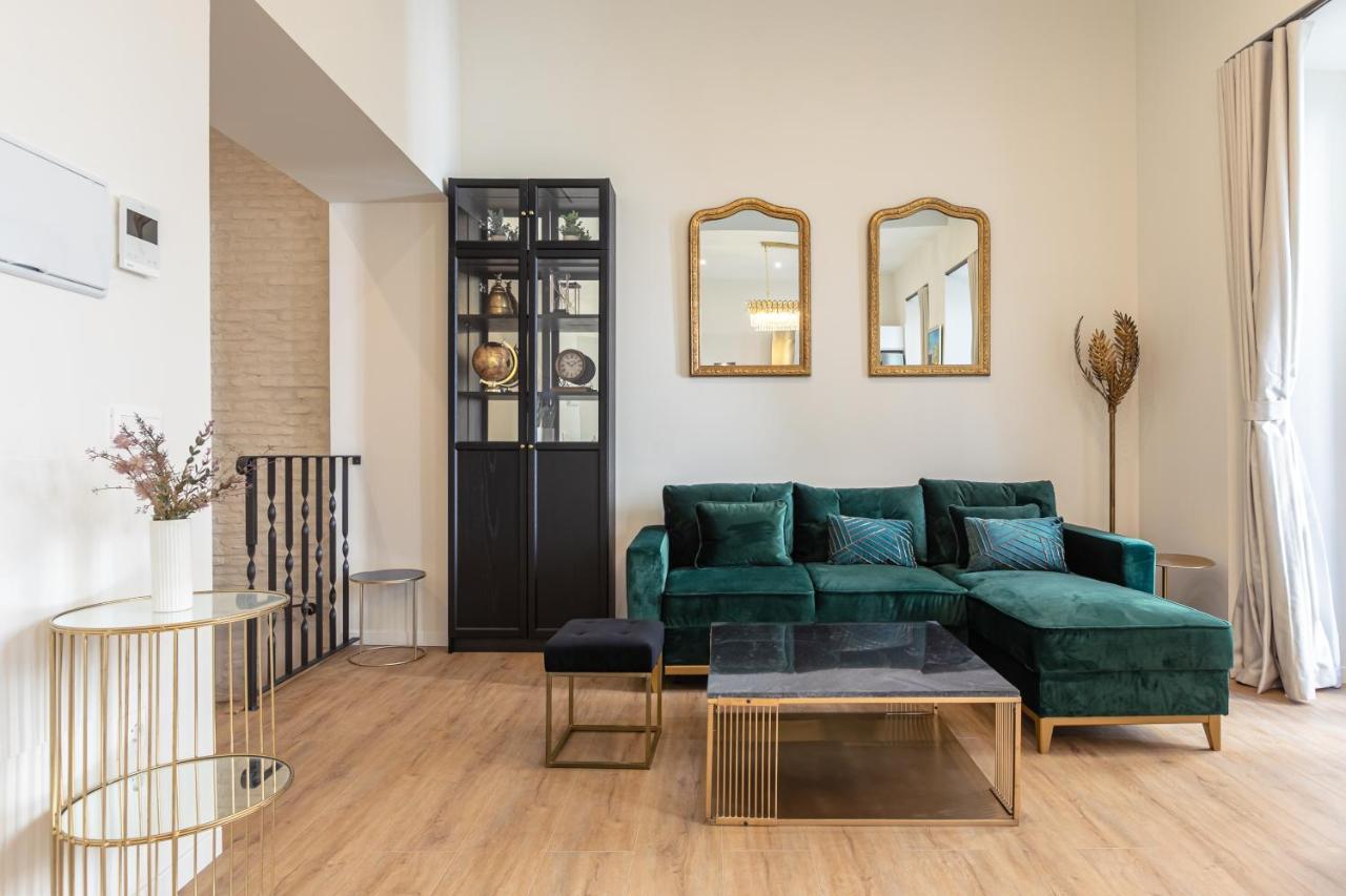 סביליה La Joya De Santa Cruz Calle Virgenes 21 מראה חיצוני תמונה